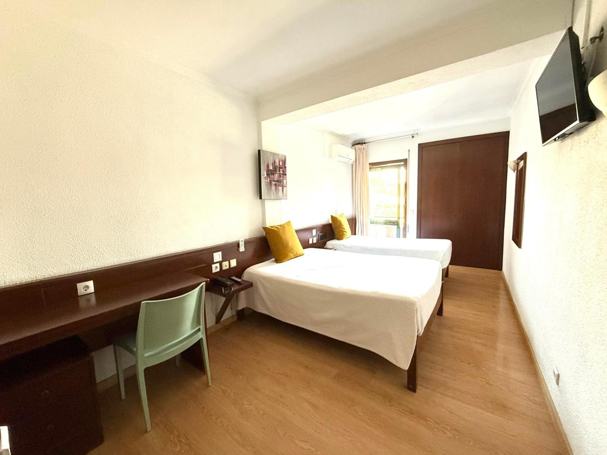 ホテル Residencial Dona Teresa Maía エクステリア 写真